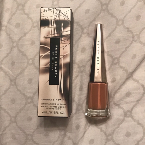 Fenty Beauty Stunna Lip Paint In Unbutton